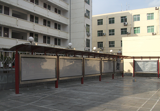 ���̰���